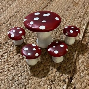 Fairy Garden Mushroom Table & Stools. EUC. See pics for measurements.